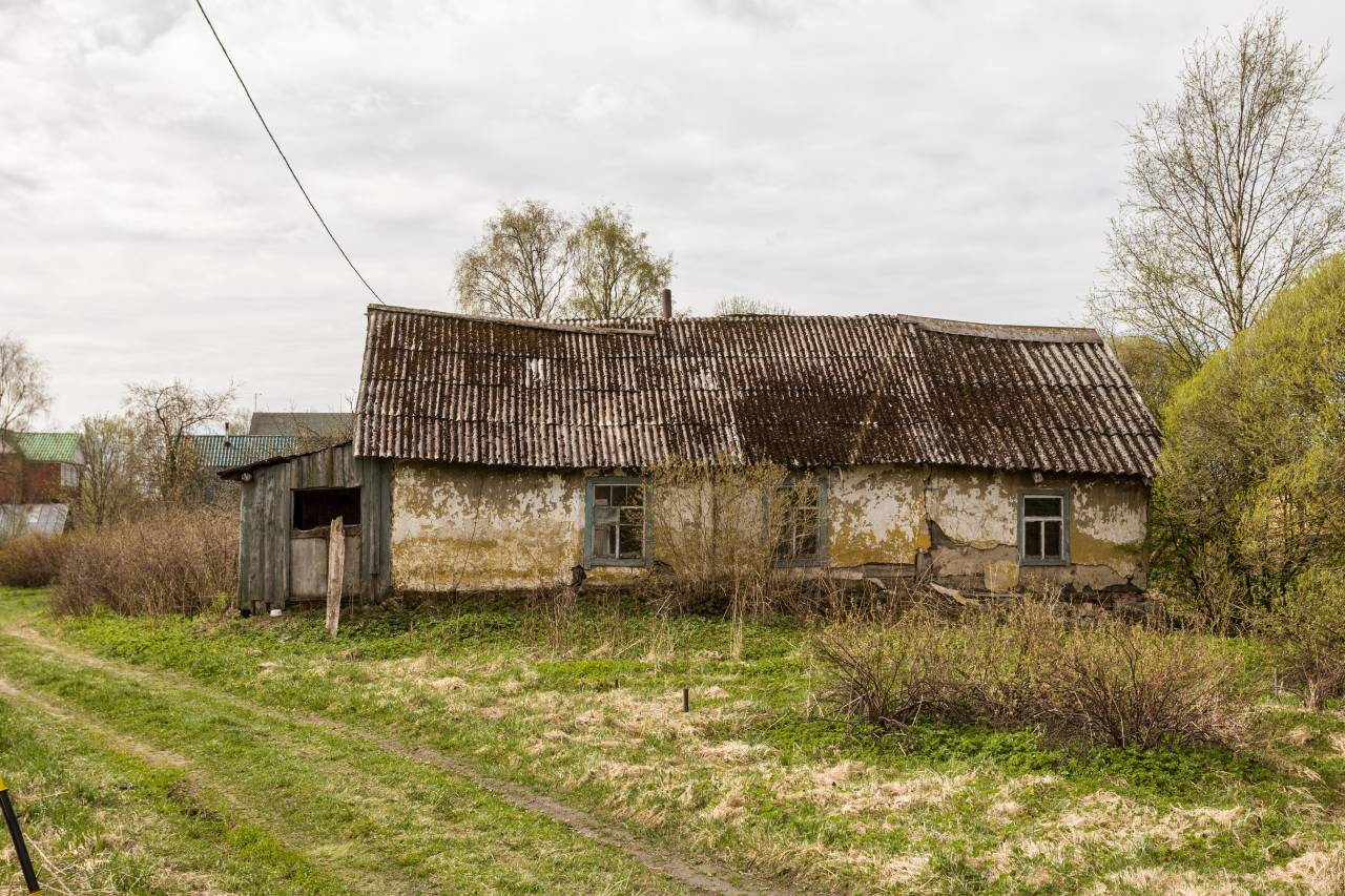 Здание с земельным участком в собственность